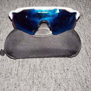 Oakley men’s sunglasses